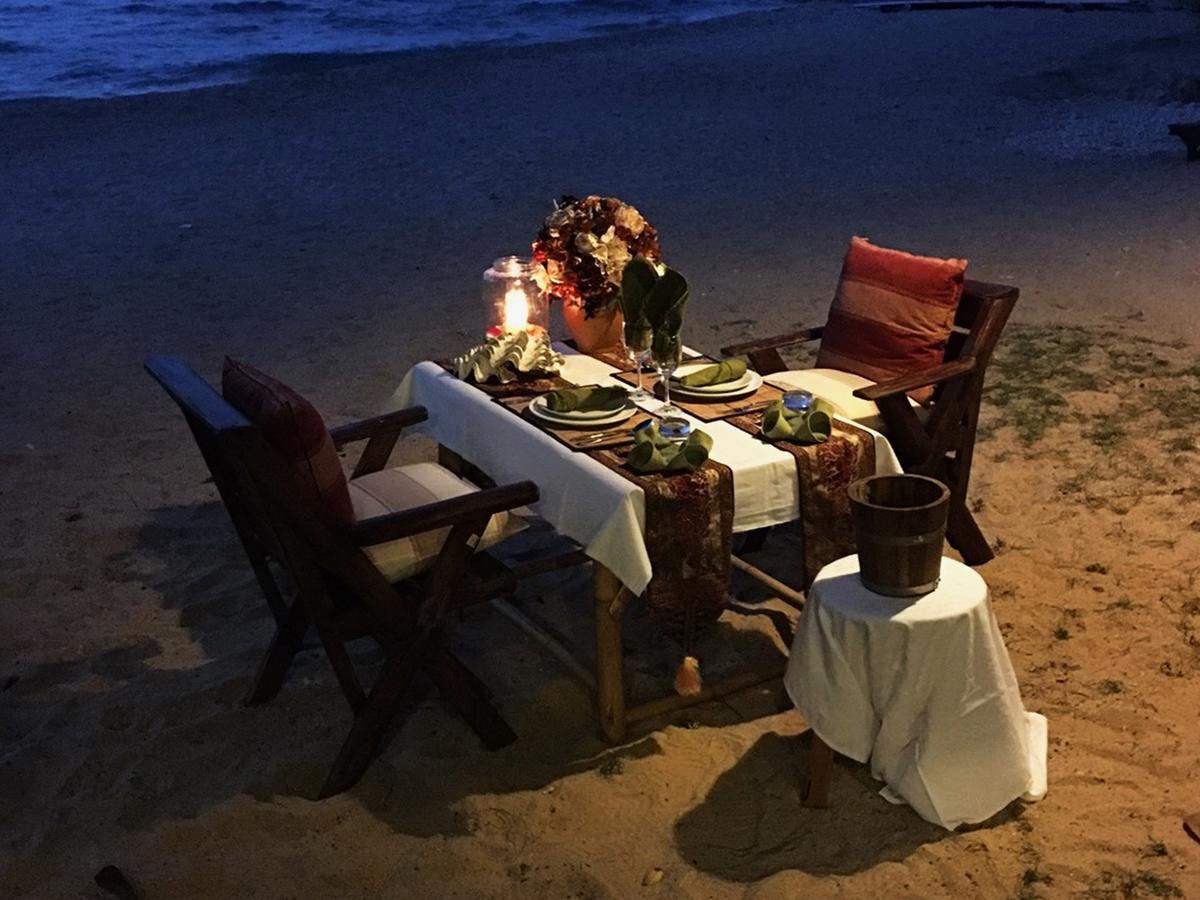 West Coast Beach Resort 帕干岛 外观 照片