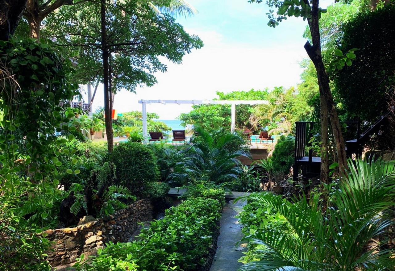 West Coast Beach Resort 帕干岛 外观 照片